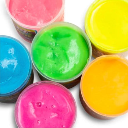 طاولة اللعب بالسلايم