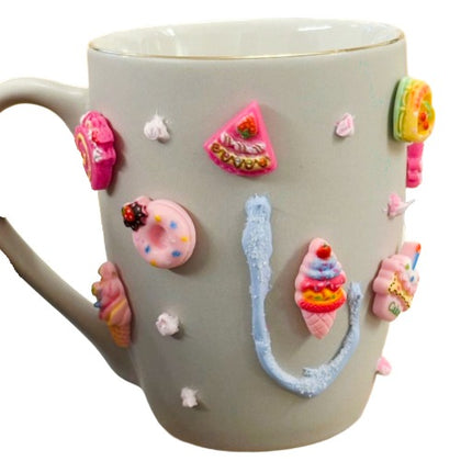 طاولة تزيين الأكواب